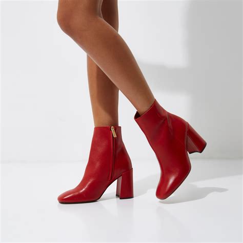 WOMEN'S LUXURY LEATHER BOOTS AND ANKLE BOOTS